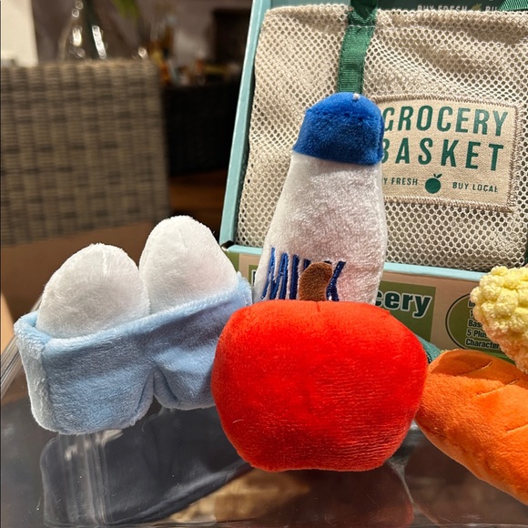 Animal Adventure Kids Grocery Basket Play Set with 5 Fruits & Vegetables NWT - Picture 3 of 4